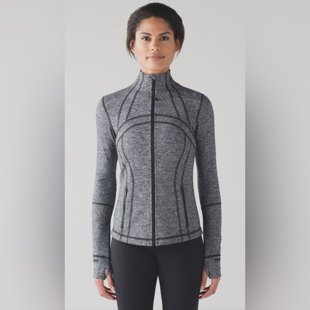 Lululemon Define Jacket
Size 8
Heathered Black (First Release)
H158